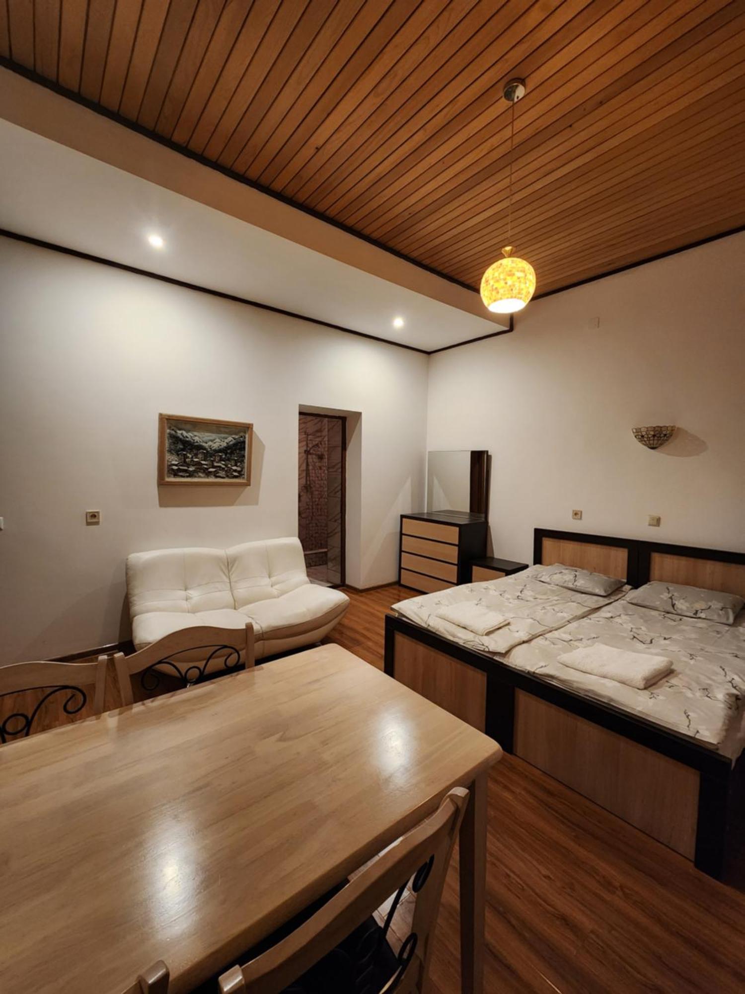 Sanli Mestia Quarto foto